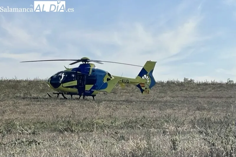 Foto 3 - Dos heridos en un aparatoso accidente de tr&aacute;fico en la carretera de la Nava de Sotrobal
