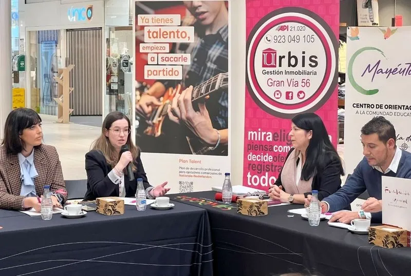 Mesa redonda sobre la conciliación laboral para jóvenes empresarios en El Tormes