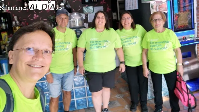 Los caminantes iniciaron la marcha en la Plaza de la Farola