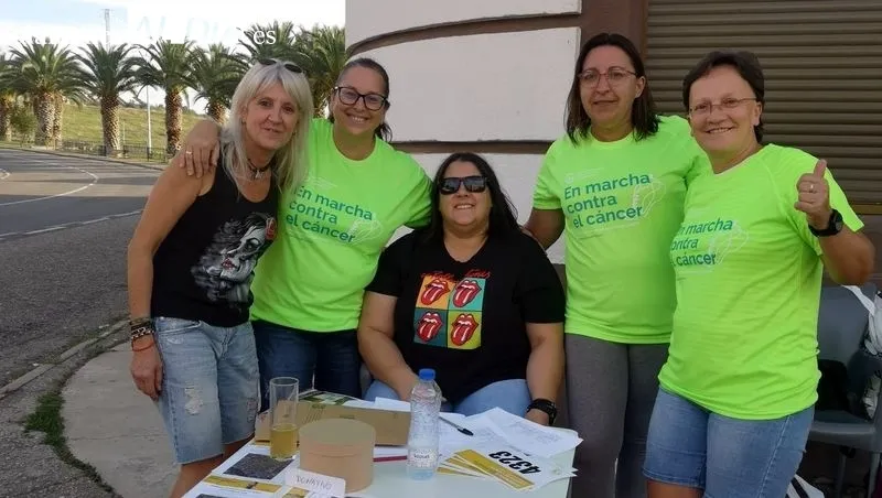 Los caminantes iniciaron la marcha en la Plaza de la Farola