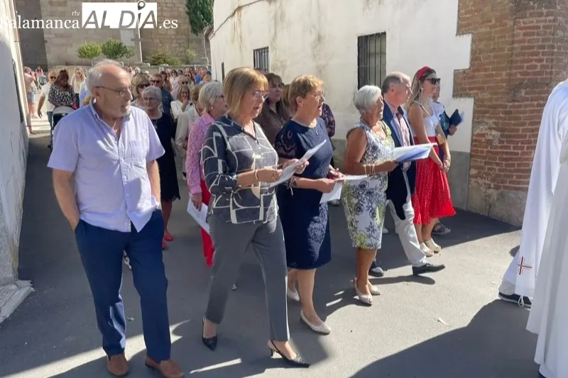 Mancera de Abajo vivía en las calles la procesión de la Virgen del Rosario