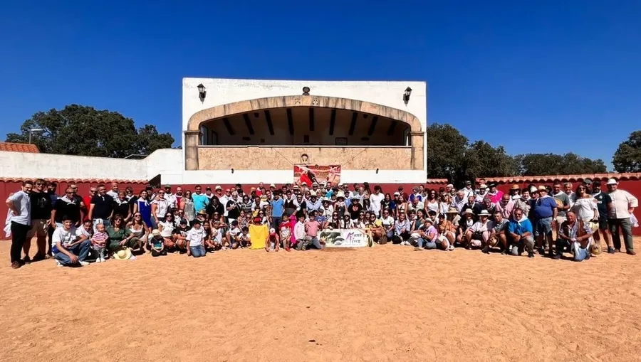 Foto 2 - La Pe&ntilde;a Marco P&eacute;rez, que re&uacute;ne ya a 220 socios, vive su puesta de largo