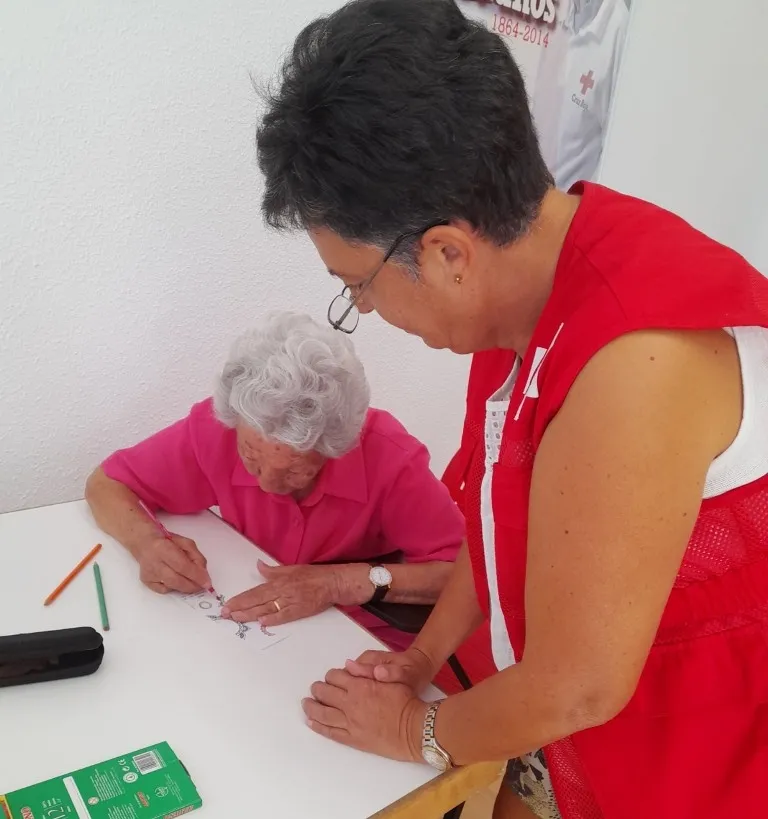 Foto 3 - Cruz Roja reinicia sus talleres con mayores celebrando el D&iacute;a Internacional de las Personas de Edad