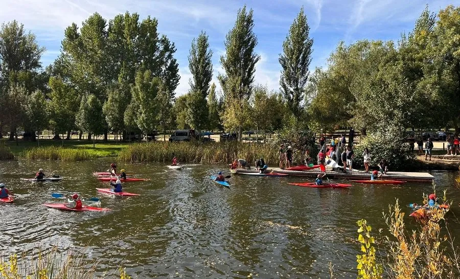 Foto 2 - Arranca la gran fiesta de las piraguas en el &Aacute;gueda