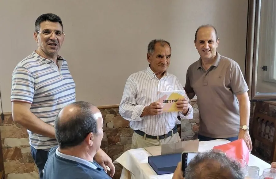 Foto 6 - La secci&oacute;n de futbito del Cristo Pich&eacute; se reencuentra para homenajear a Mat&iacute;as y Chuchi