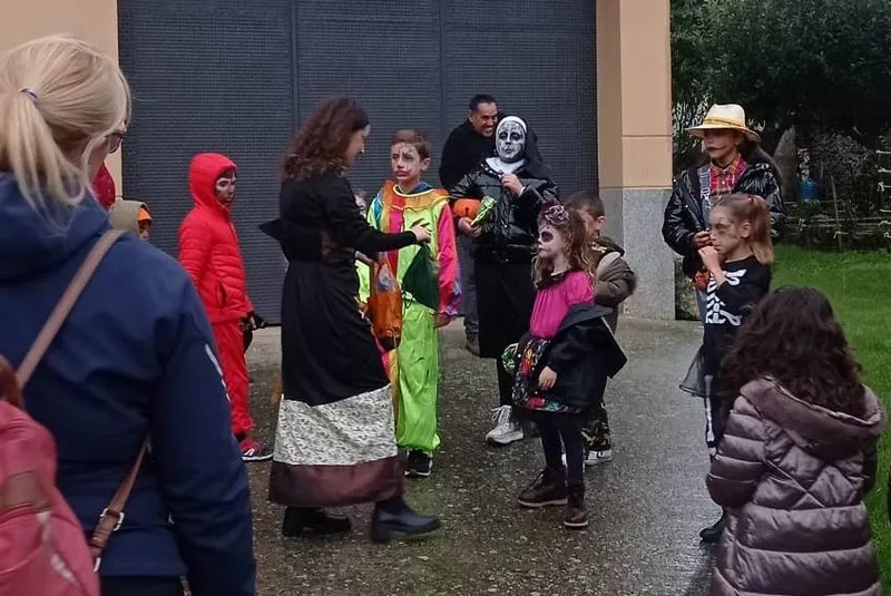 Foto 4 - Ni&ntilde;os de El Sah&uacute;go, Robleda, Ciudad Rodrigo, Martiago y Agallas celebran juntos Halloween