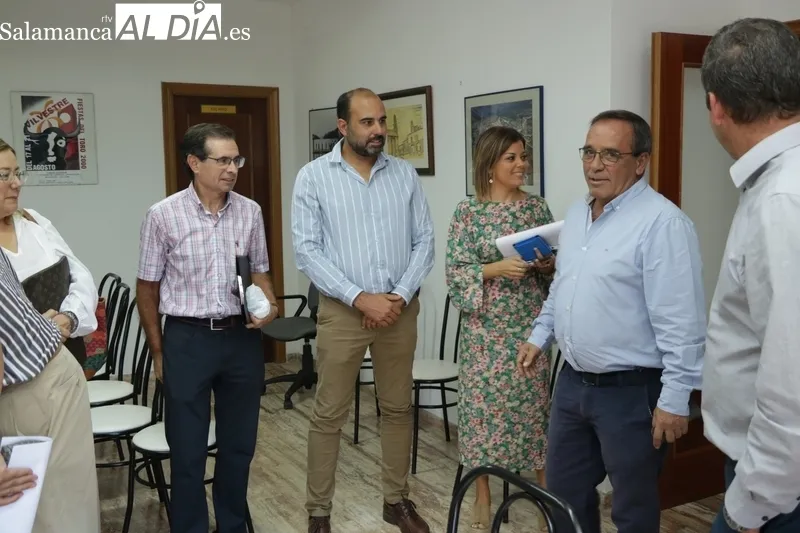 Firma del Tratado de Límites de Fronteras con Portugal en Vilvestre / CORRAL
