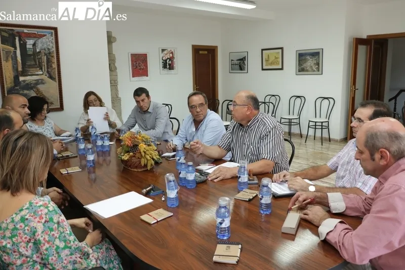 Firma del Tratado de Límites de Fronteras con Portugal en Vilvestre / CORRAL