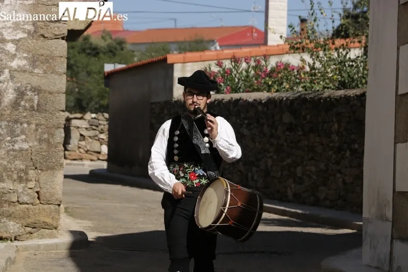 Bogajo se mantiene fiel a la tradición de las Madrinas, aunque cada año resulta más difícil su celebración / REPORT. GRÁFICO: MIGUEL CORRAL Y DANIEL ROMÁN CASADO