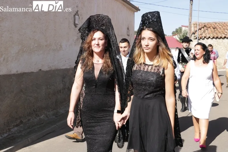 Bogajo se mantiene fiel a la tradición de las Madrinas, aunque cada año resulta más difícil su celebración / REPORT. GRÁFICO: MIGUEL CORRAL Y DANIEL ROMÁN CASADO