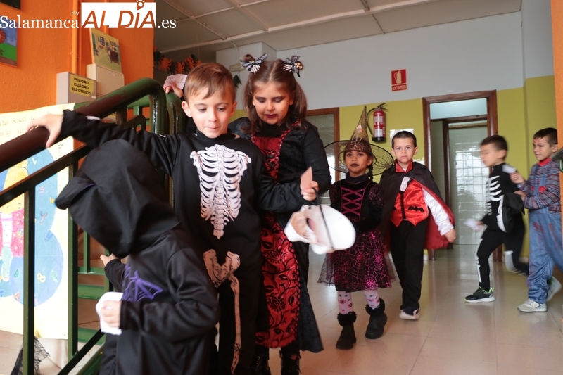 Celebración de Halloween en el CEIP Manuel Moreno Blanco de Vitigudino / CORRAL 