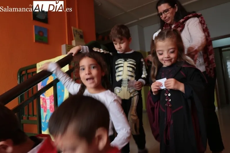 Celebración de Halloween en el CEIP Manuel Moreno Blanco de Vitigudino / CORRAL 