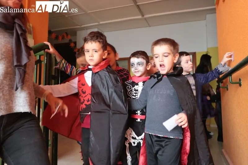 Celebración de Halloween en el CEIP Manuel Moreno Blanco de Vitigudino / CORRAL 