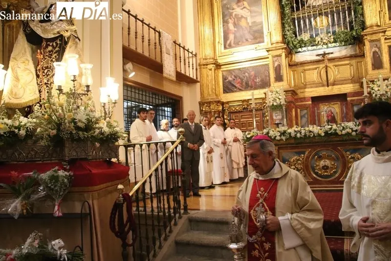 Foto 2 - 90.000 peregrinos acuden a Alba de Tormes en el A&ntilde;o Jubilar Teresiano
