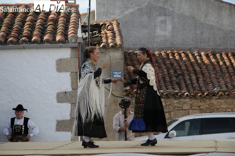 En esta edición participaron ocho tamborileros de distintos puntos de la provincia junto a una veintena de bailadoras y bailadores / CORRAL 