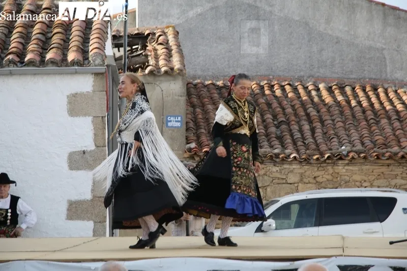 En esta edición participaron ocho tamborileros de distintos puntos de la provincia junto a una veintena de bailadoras y bailadores / CORRAL 