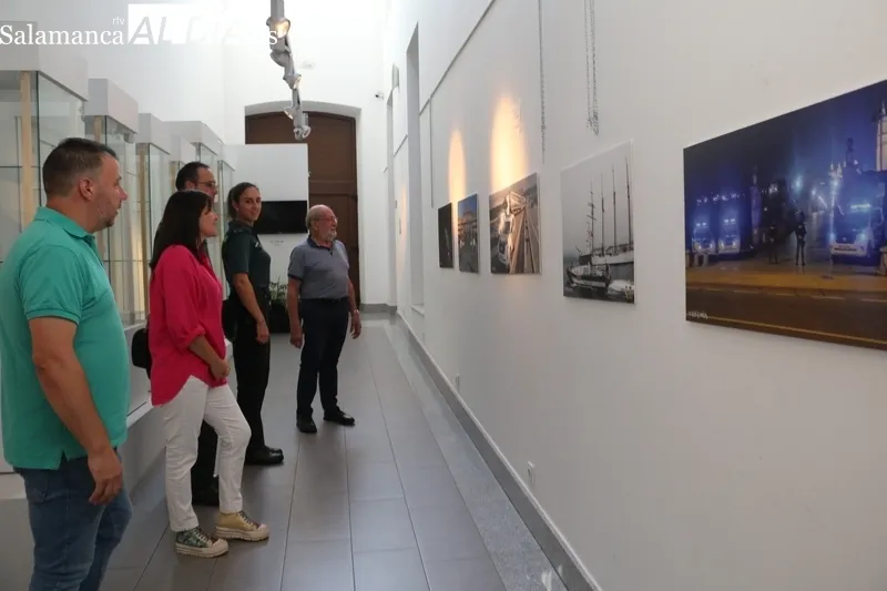 Presentación de la exposición de la Guardia Civil en el edificio San Nicolás de Vitigudino / CORRAL