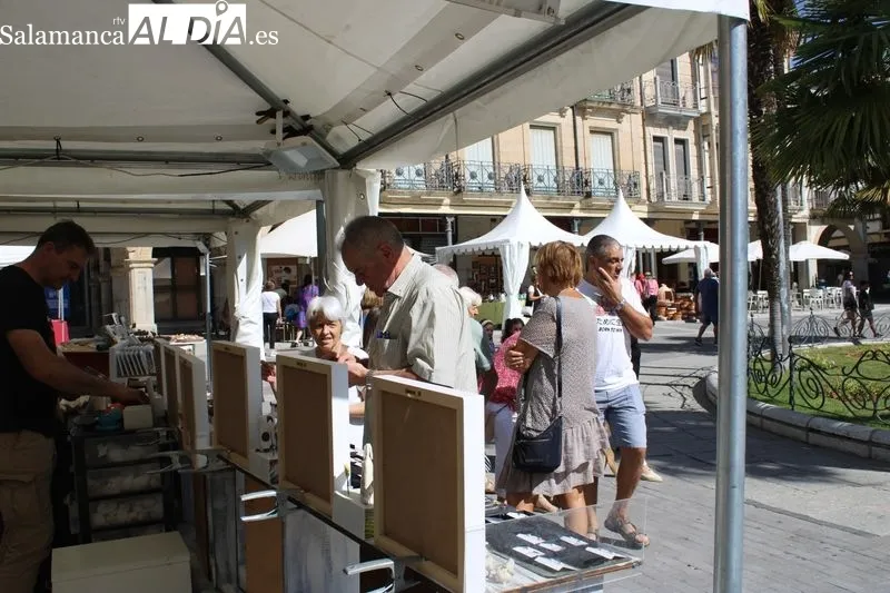 Foto 11 - La Feria del Barro llena de artesan&iacute;a la Plaza Mayor de Alba de Tormes