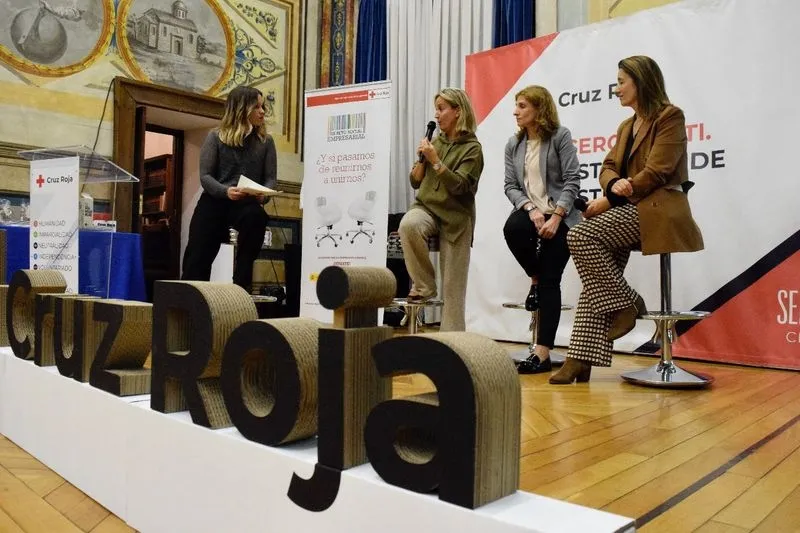 Foto 2 - Cruz Roja Salamanca reconoce a m&aacute;s de 40 empresas su compromiso de dar oportunidades laborales a personas en desventaja social