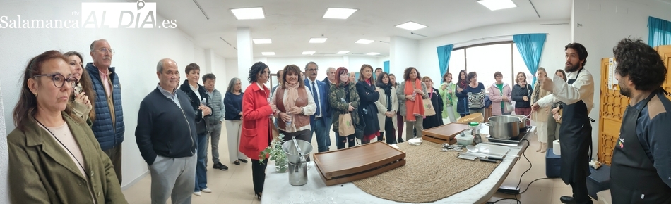 ADEZOS da voz a las mujeres del Oeste Salmantino con la jornada 'Impulso de mujer' celebrada en Vitigudino este martes / CORRAL 