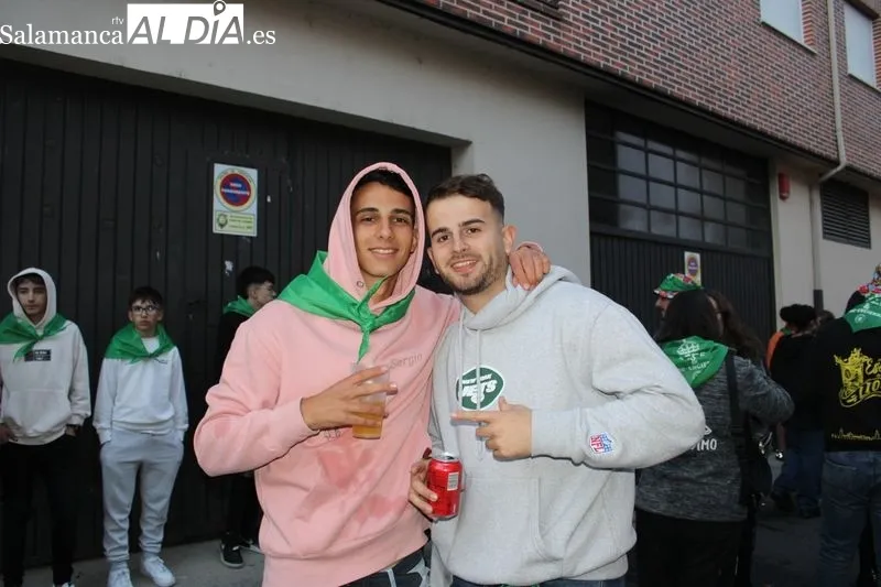 Foto 3 - Mucha m&uacute;sica y diversi&oacute;n en el 'Preencierro' de la Curva Sur