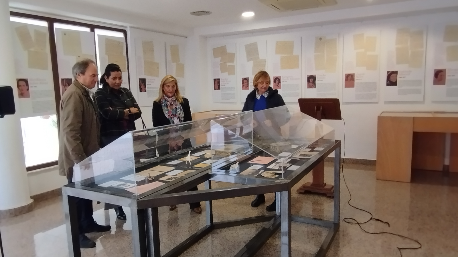 Inauguración de la exposición ‘Bajo pluma de mujer. La correspondencia femenina de Unamuno' en el Museo de Grabado de Santa Marta.