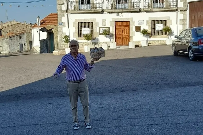 Cipérez celebró la fiesta de las Madrinas con actos religiosos y la subasta de roscas 
