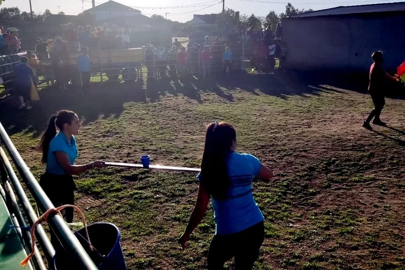 Foto 7 - Una capea de vaquillas y un Gran Prix, broche a las fiestas en Valderrodrigo