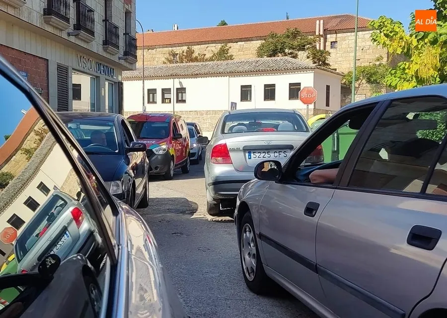 Foto 2 - Los primeros de la &lsquo;nueva&rsquo; Avenida de Espa&ntilde;a, en &lsquo;direcci&oacute;n prohibida&rsquo; en una ca&oacute;tica ma&ntilde;ana 