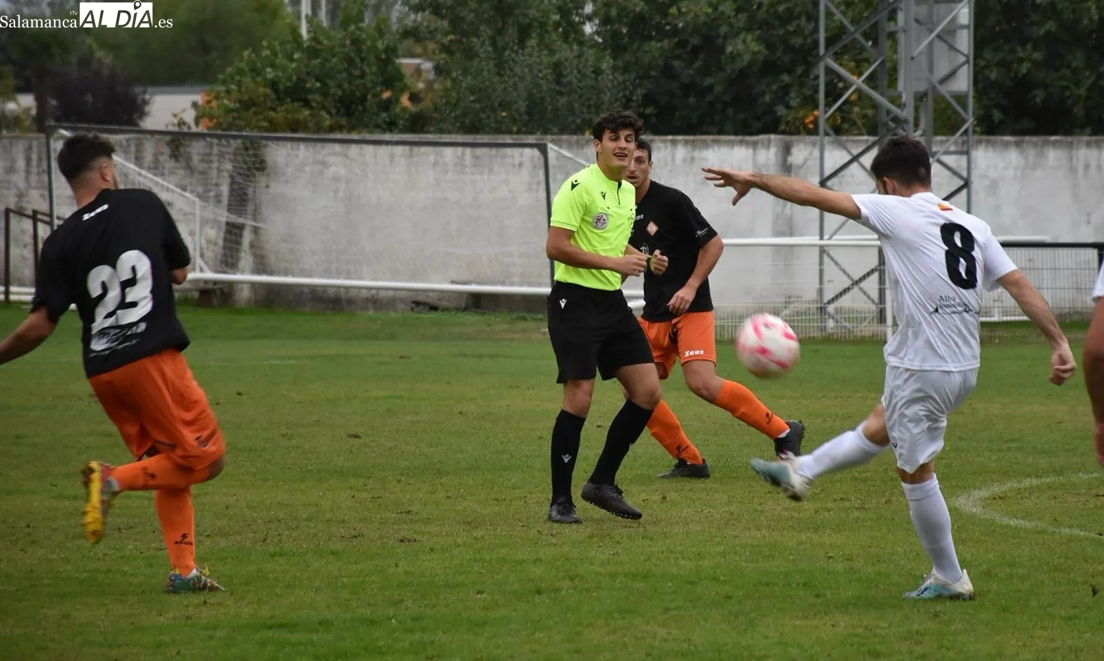 Foto 9 - El Aficionado del Alba de Tormes cae en un duelo igualado en Ciudad Rodrigo (3-1)