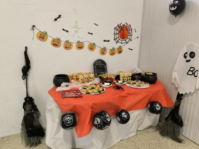 Foto 5 - Los ni&ntilde;os de Cerralbo se adelantan a la celebraci&oacute;n de Haloween