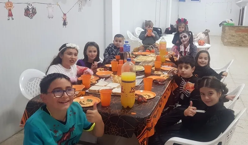 Foto 2 - Los ni&ntilde;os de Cerralbo se adelantan a la celebraci&oacute;n de Haloween