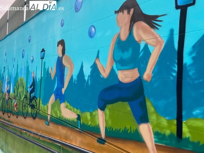 El mural del apeadero de la Alamedilla deja atrás los actos vandálicos y luce en todo su esplendor