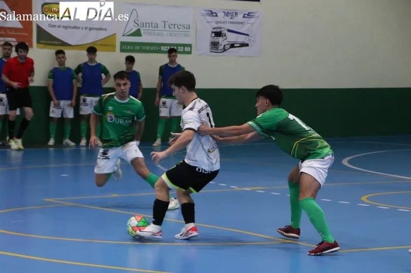 Foto 2 - Sufrida e importante victoria del Piensos Dur&aacute;n Albense ante el Deporcyl Guardo (6-5)