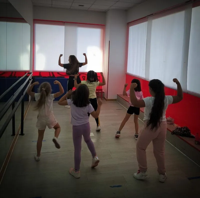 Escuela de Baile Alborea, que dirige Tamara Navarro