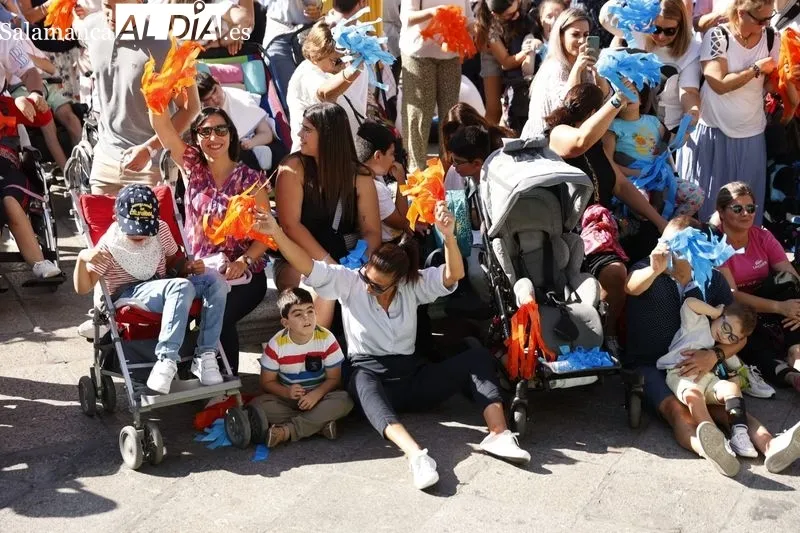 Actos de ASPACE en la Plaza Mayor de Salamanca con motivo del Día Mundial de la Parálisis Cerebral