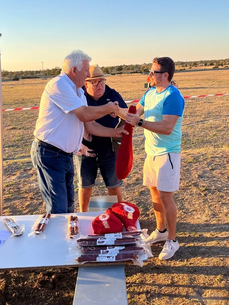Por segundo año consecutivo, Dámaso Franco se proclama ganador de la tirada al plato en Villar de Peralonso