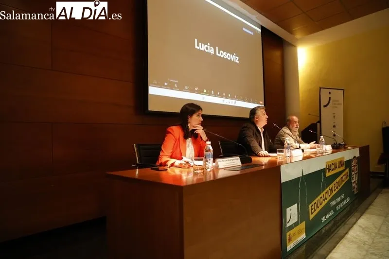 Inauguración de la sexta edición de ‘Think tank. Hacia una educación equitativa’, en la Cámara de Comercio de Salamanca. Foto de David Sañudo