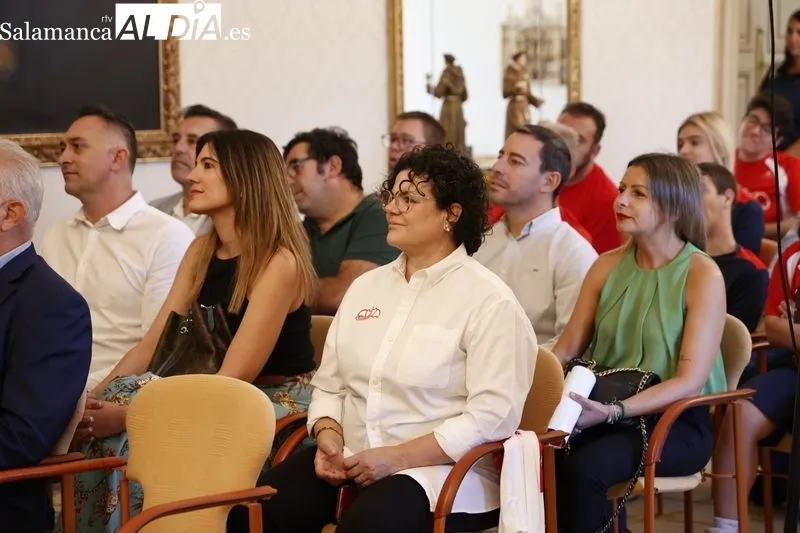  Presentación en el Ayuntamiento de la XIV Carrera de los Mil Pasos. Foto de David Sañudo