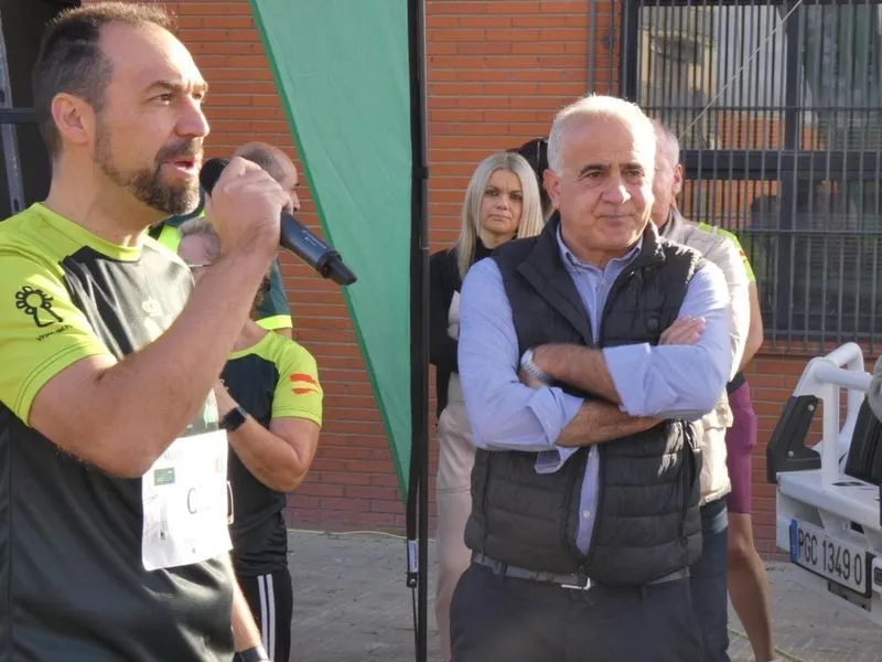 Foto 10 - Miguel Gallego y Mar&iacute;a G&oacute;mez ganan la carrera solidaria de la Guardia Civil de Salamanca 