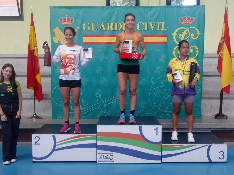 Foto 9 - Miguel Gallego y Mar&iacute;a G&oacute;mez ganan la carrera solidaria de la Guardia Civil de Salamanca 