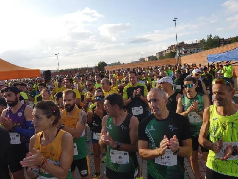 Foto 8 - Miguel Gallego y Mar&iacute;a G&oacute;mez ganan la carrera solidaria de la Guardia Civil de Salamanca 