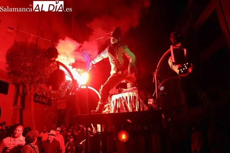 Foto 12 - Las mejores im&aacute;genes del Correfoc en Alba de Tormes