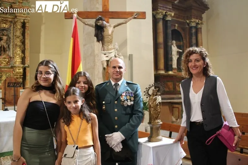 Foto 11 - Alba de Tormes arropa a la Guardia Civil por el D&iacute;a del Pilar