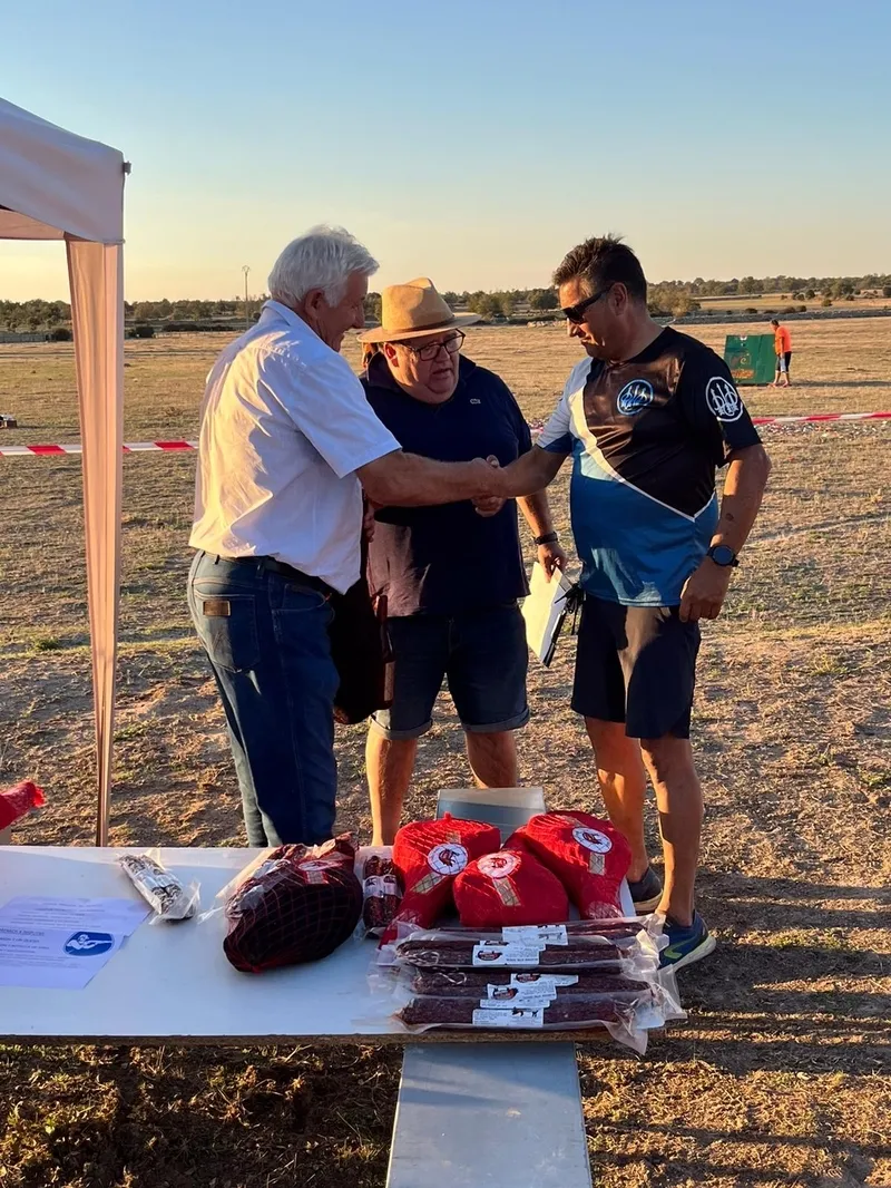 Por segundo año consecutivo, Dámaso Franco se proclama ganador de la tirada al plato en Villar de Peralonso