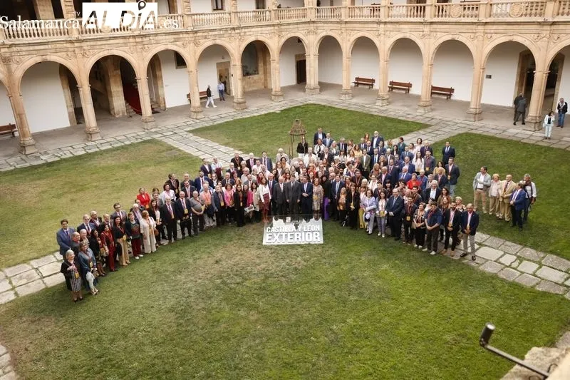 Inauguración del II Congreso Internacional de Casas Regionales de Castilla y León, en el Colegio Arzobispo Fonseca. Foto de David Sañudo