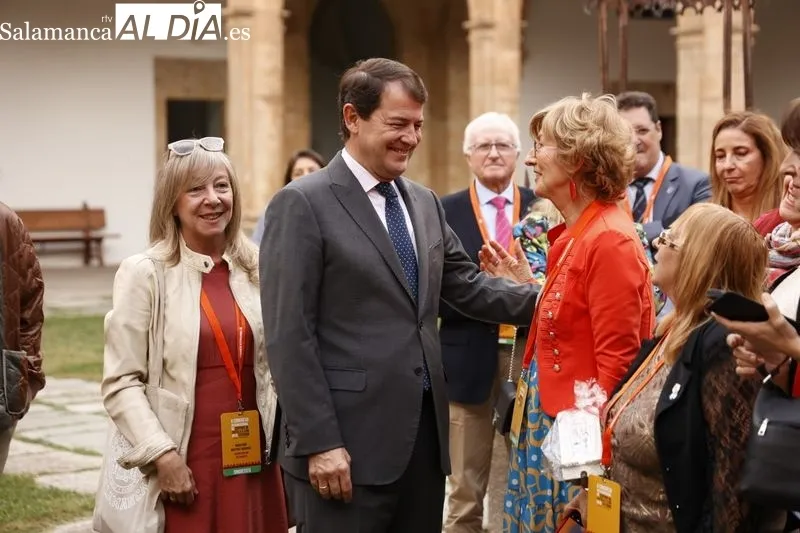 Inauguración del II Congreso Internacional de Casas Regionales de Castilla y León, en el Colegio Arzobispo Fonseca. Foto de David Sañudo