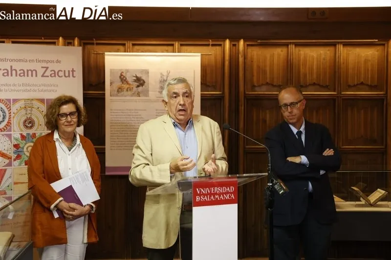Inauguración de la muestra 'La astronomía en tiempos de Zacut', en la Sala de la Columna del Edificio Histórico de la Universidad de Salamanca (USAL). Foto de David Sañudo