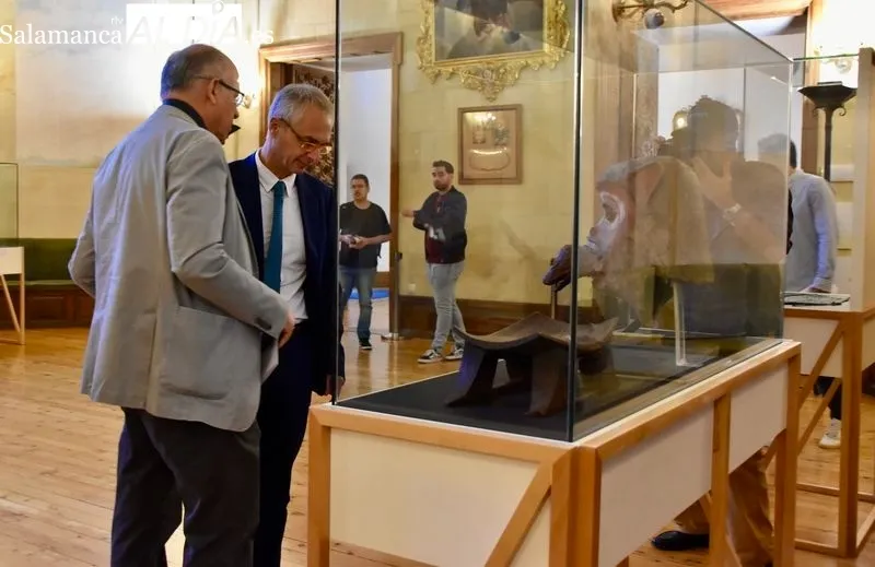 Muestra 'Un indio descenderá de una estrella. Viaje filosófico a la Amazonía (1783-1792)', en el Aula Lucía de Medrano del Edificio de las Escuelas Mayores. Foto de Vanesa Martins