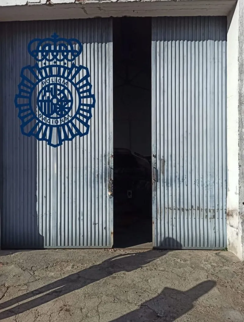 Taller de Salamanca en el que se explotaba a trabajadores extranjeros. Foto Policía Nacional